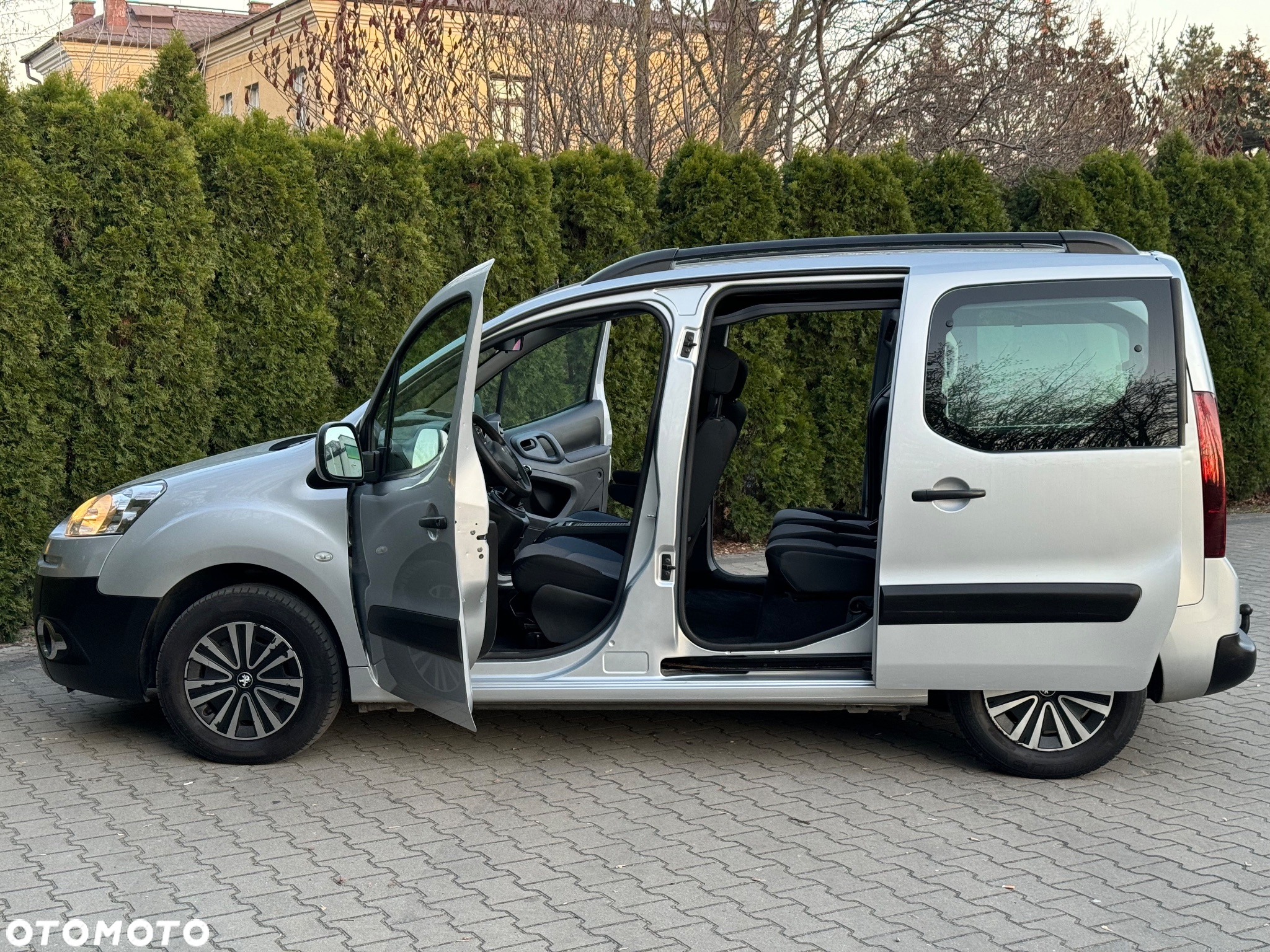 Peugeot Partner Tepee 98 VTi Style - 9