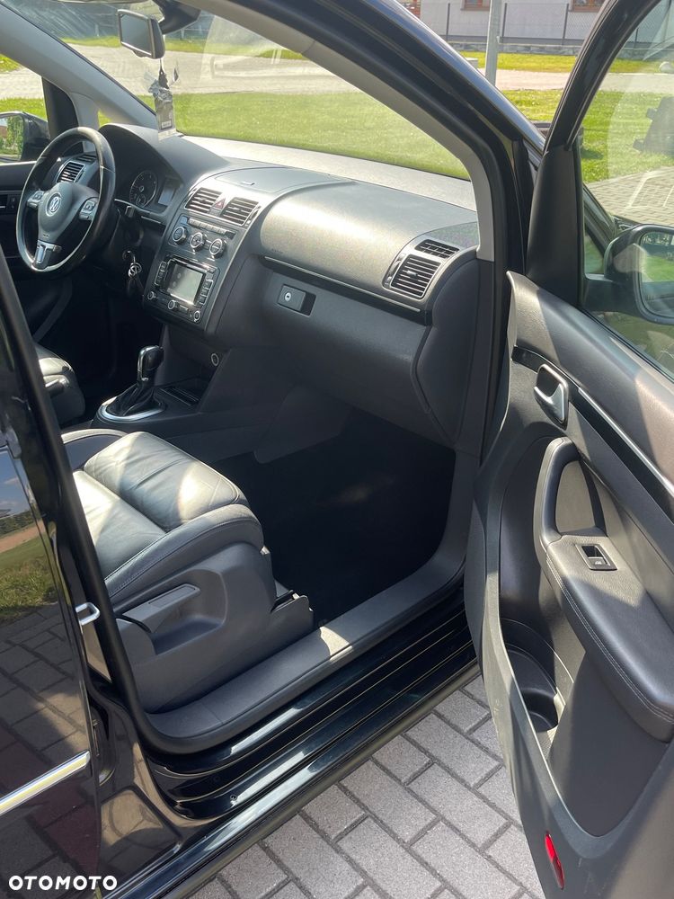 Volkswagen Touran 2.0 TDI DPF DSG Highline - 8