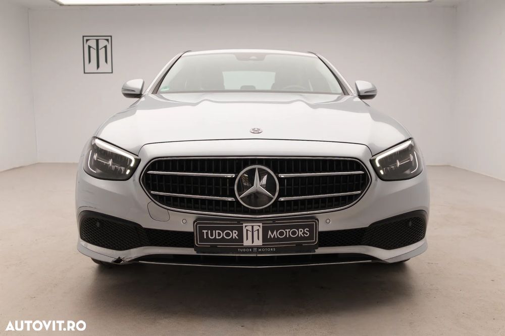 Mercedes-Benz E 300 4MATIC 9G-TRONIC Avantgarde - 3