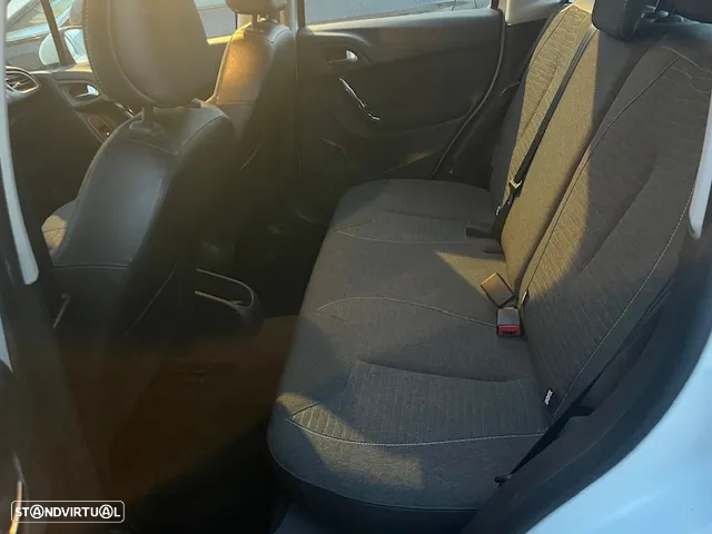 Citroën C3 1.2 PureTech Collection - 8