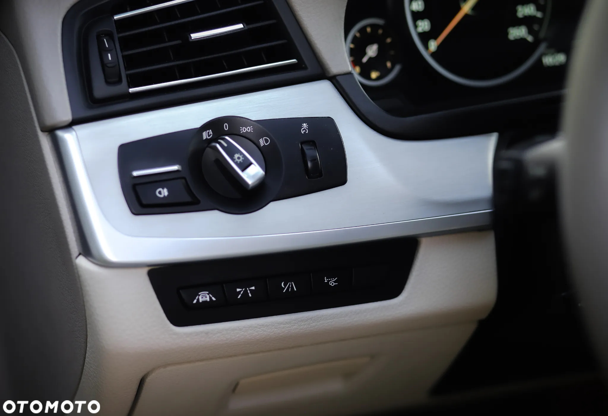 BMW Seria 5 535i xDrive Touring - 19