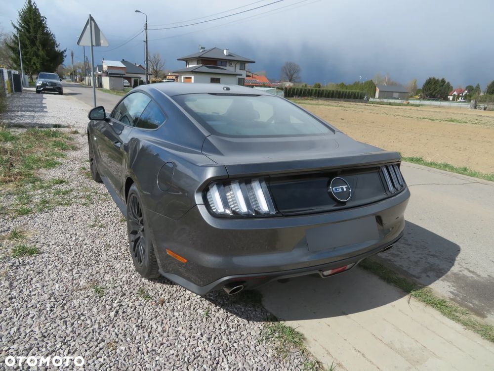 Ford Mustang 5.0 V8 GT - 18