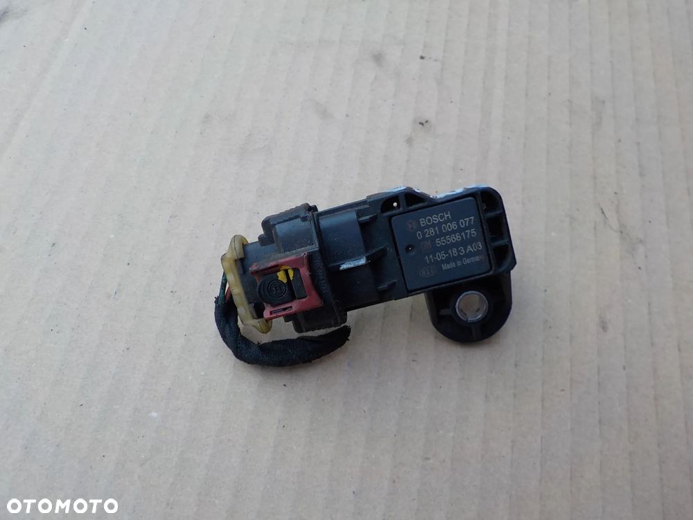 czujnik ciśnienia map sensor opel insignia a 2,0 cdti 0281006077 - 1