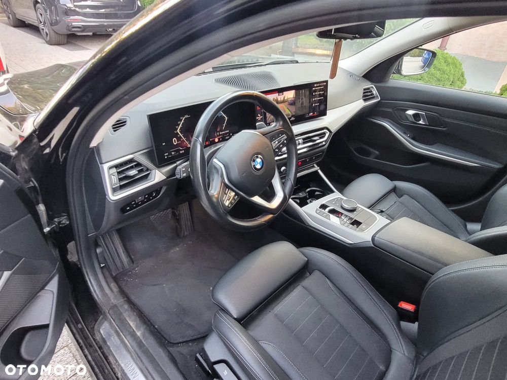 BMW Seria 3 320d mHEV - 18