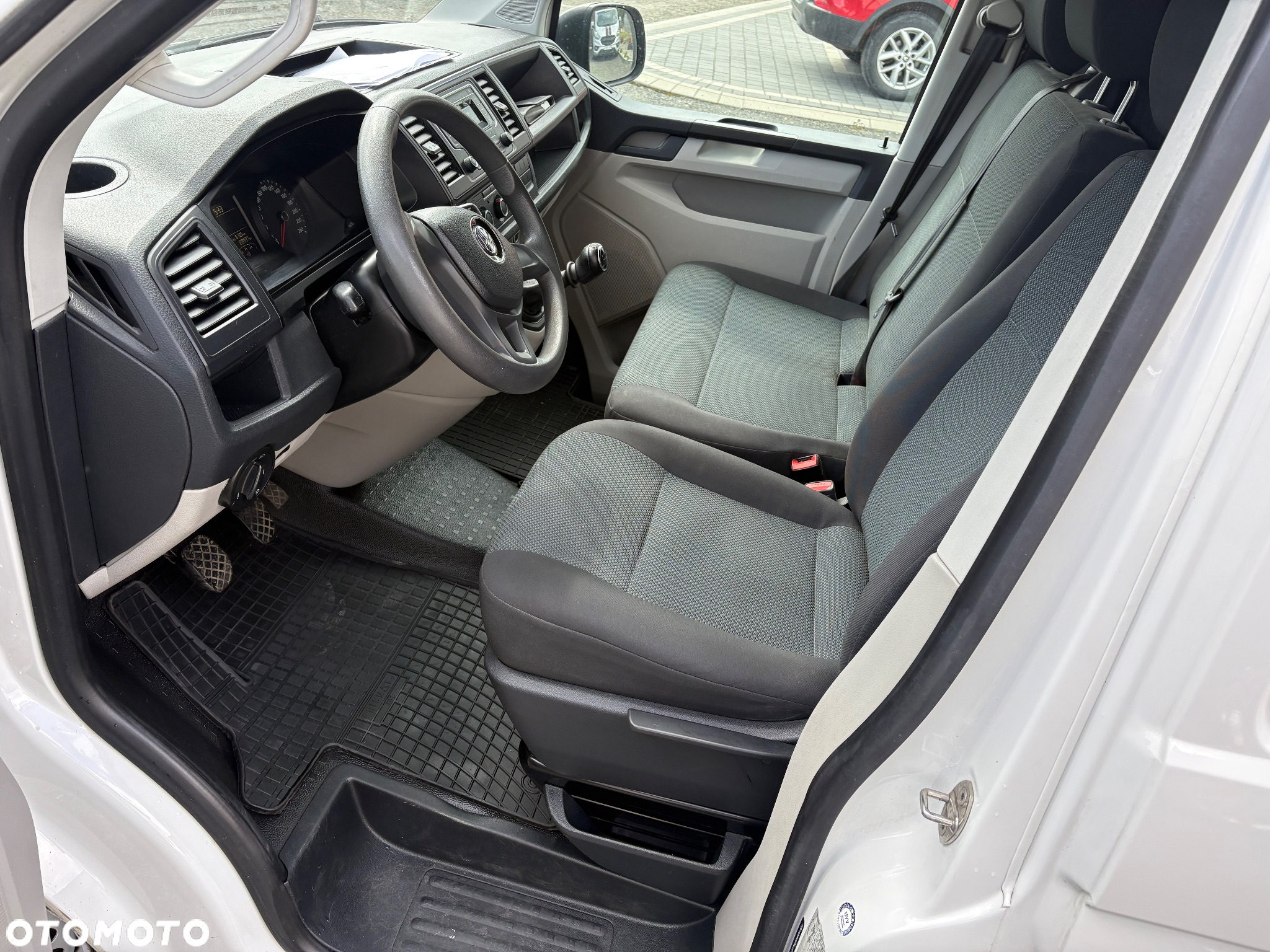 Volkswagen Transporter - 18