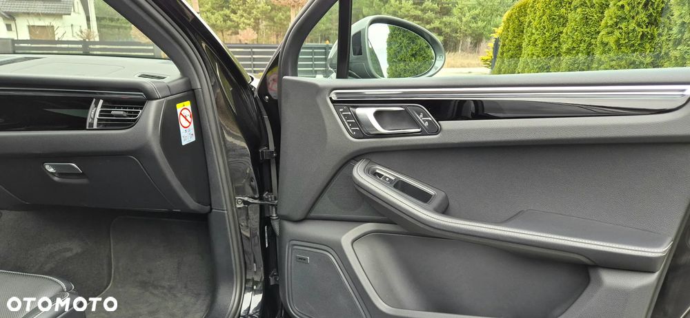 Porsche Macan T - 23