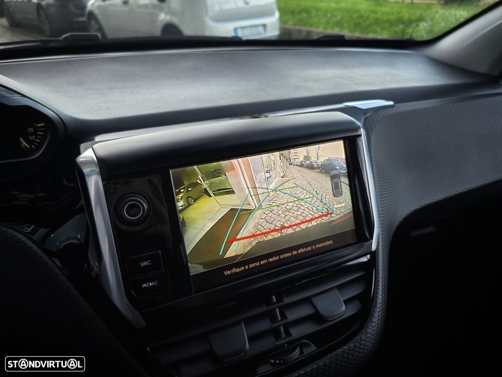 Peugeot 2008 1.2 PureTech Style - 22