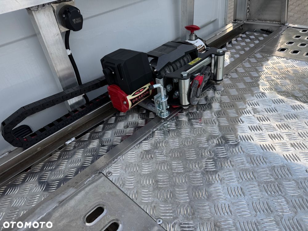 Mercedes-Benz Sprinter - 8