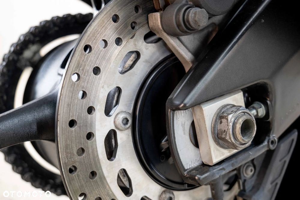 Yamaha FZ8 - 39