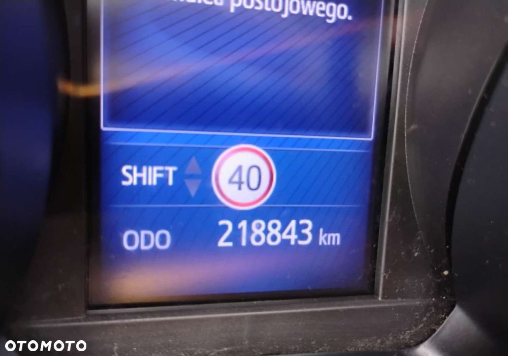 Toyota Avensis - 14