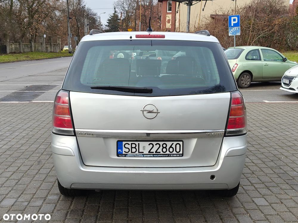 Opel Zafira 1.9 CDTI - 33