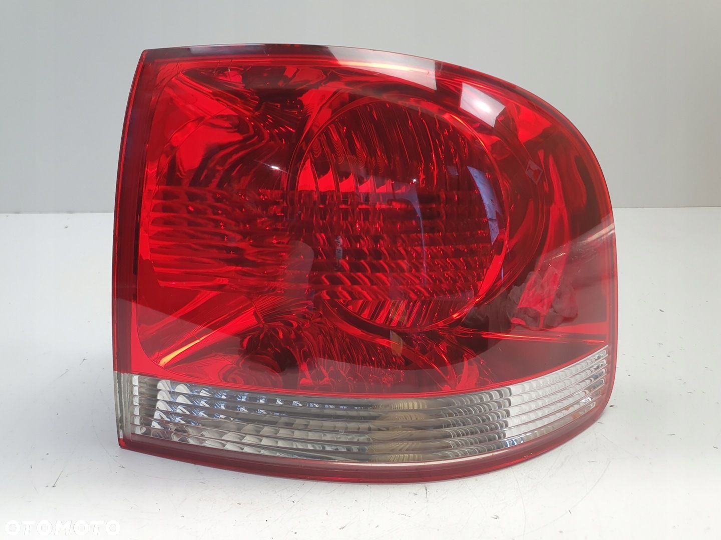 Vw Touareg I 02-06 TYLNA LAMPA PRAWA prawy tył pasażera 28258002 - 1