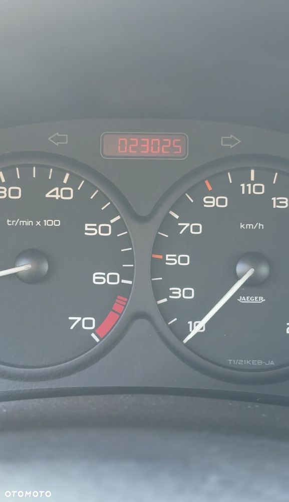 Peugeot 206 1.1 XR - 13