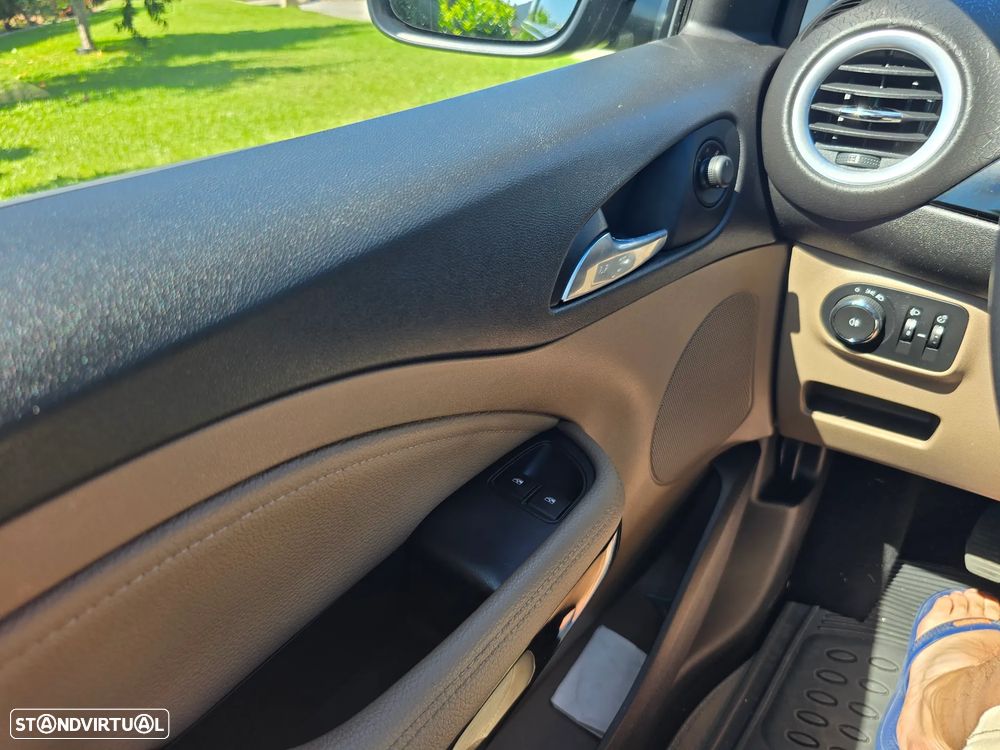 Opel Adam 1.2 Glam - 14
