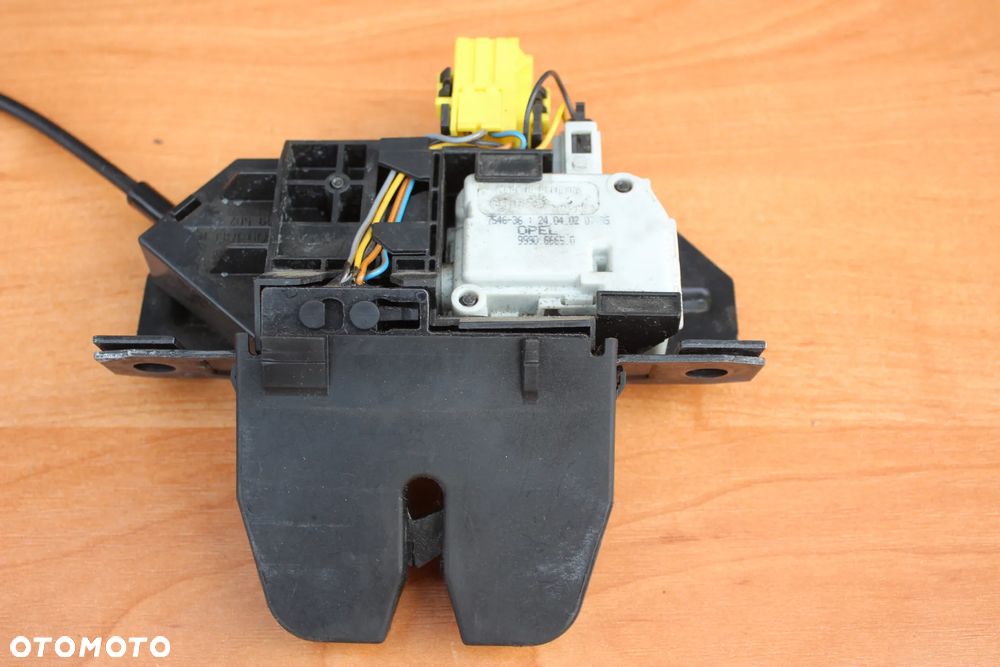 ZAMEK KLAPY BAGAŻNIKA MECHANIZM OPEL VECTRA C SEDAN 09180104, 99906665, 9180101 - 2