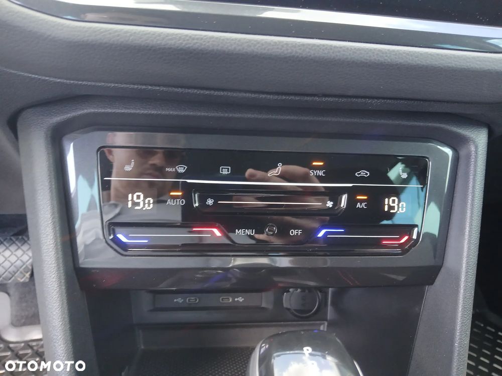 Volkswagen Tiguan 2.0 TSI 4Mot Elegance DSG - 24