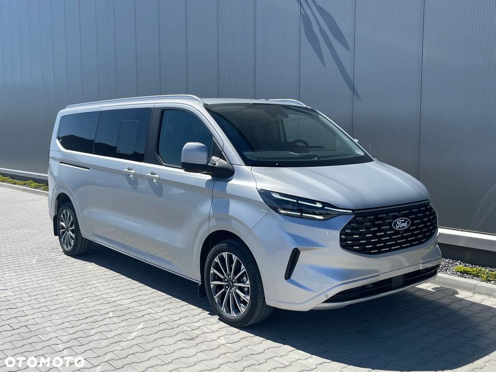 Ford Tourneo Custom - 17