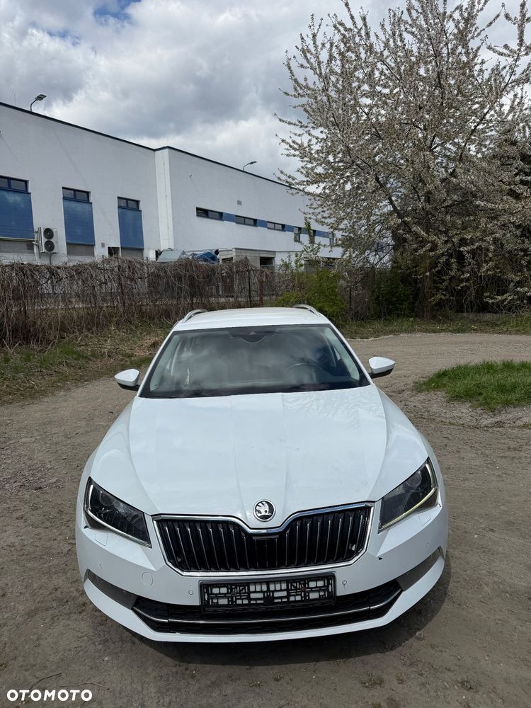 Skoda Superb 2.0 TDI 4x4 DSG Ambition - 6