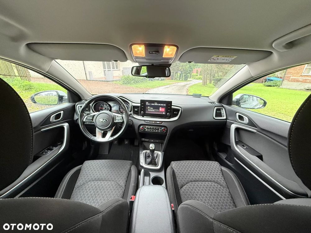 Kia Ceed 1.6 CRDi mHEV L - 20