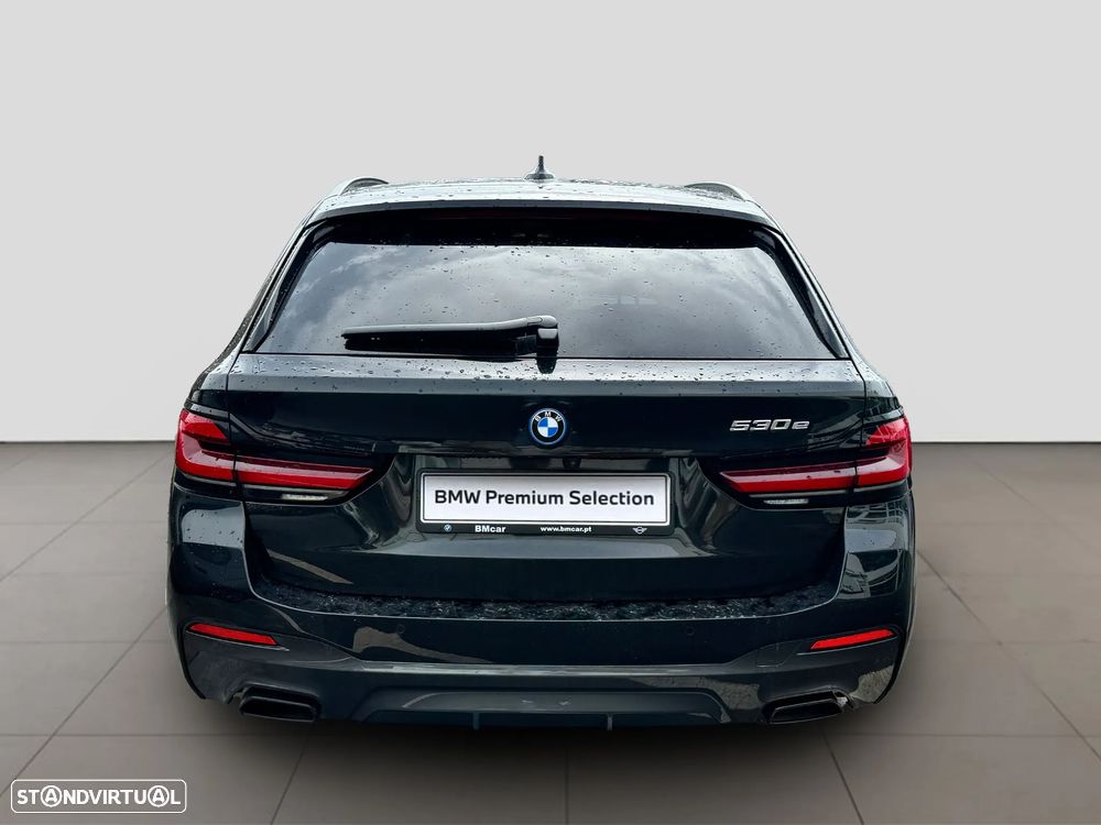 BMW 530 e Pack Desportivo M - 3