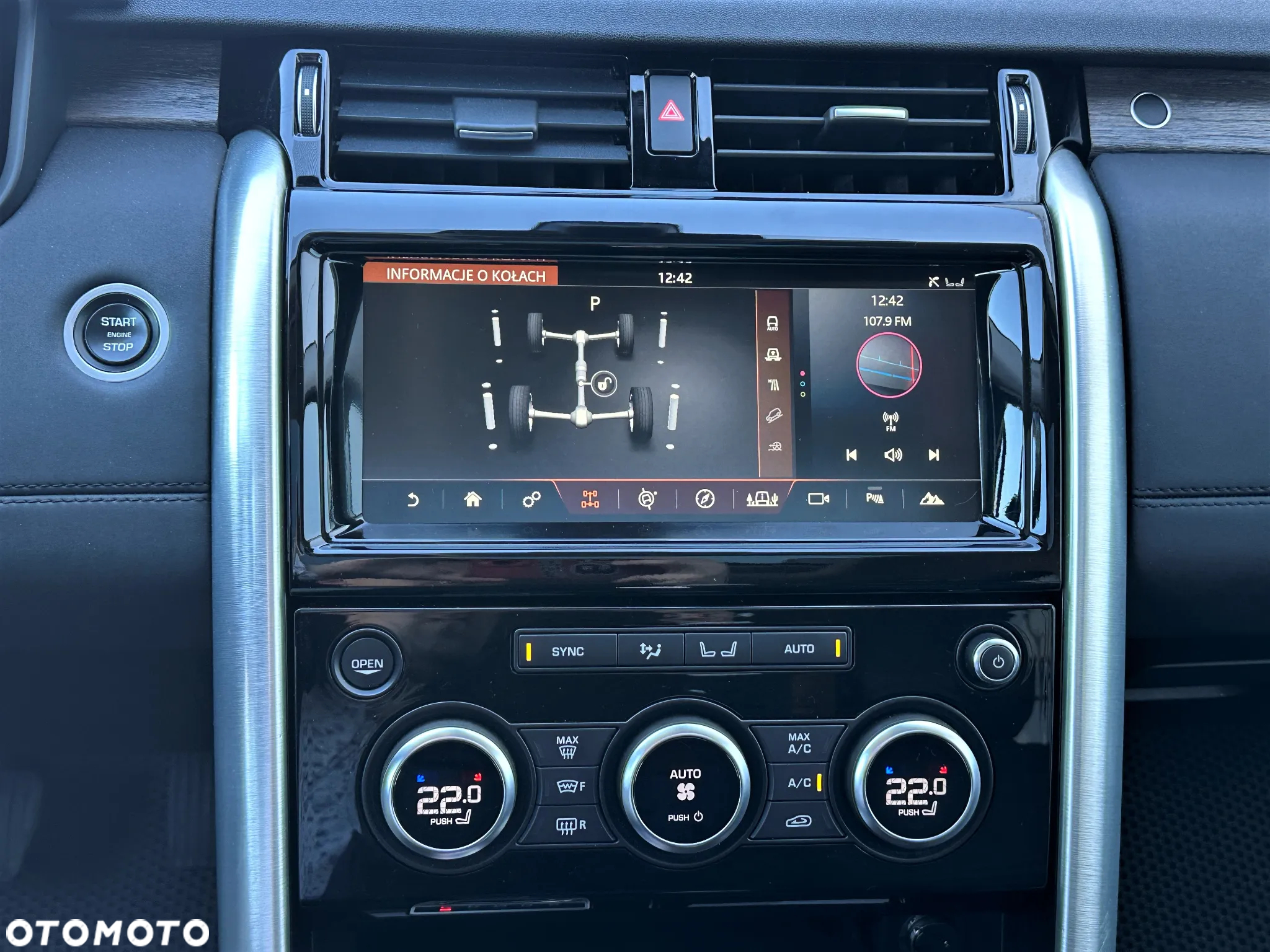 Land Rover Discovery V 2.0 SD4 HSE Luxury - 29