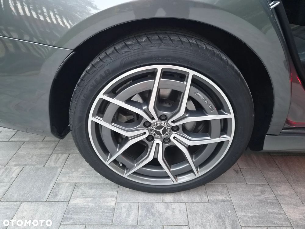 Mercedes-Benz Klasa E 220 d 4Matic 9G-TRONIC AMG Line - 5