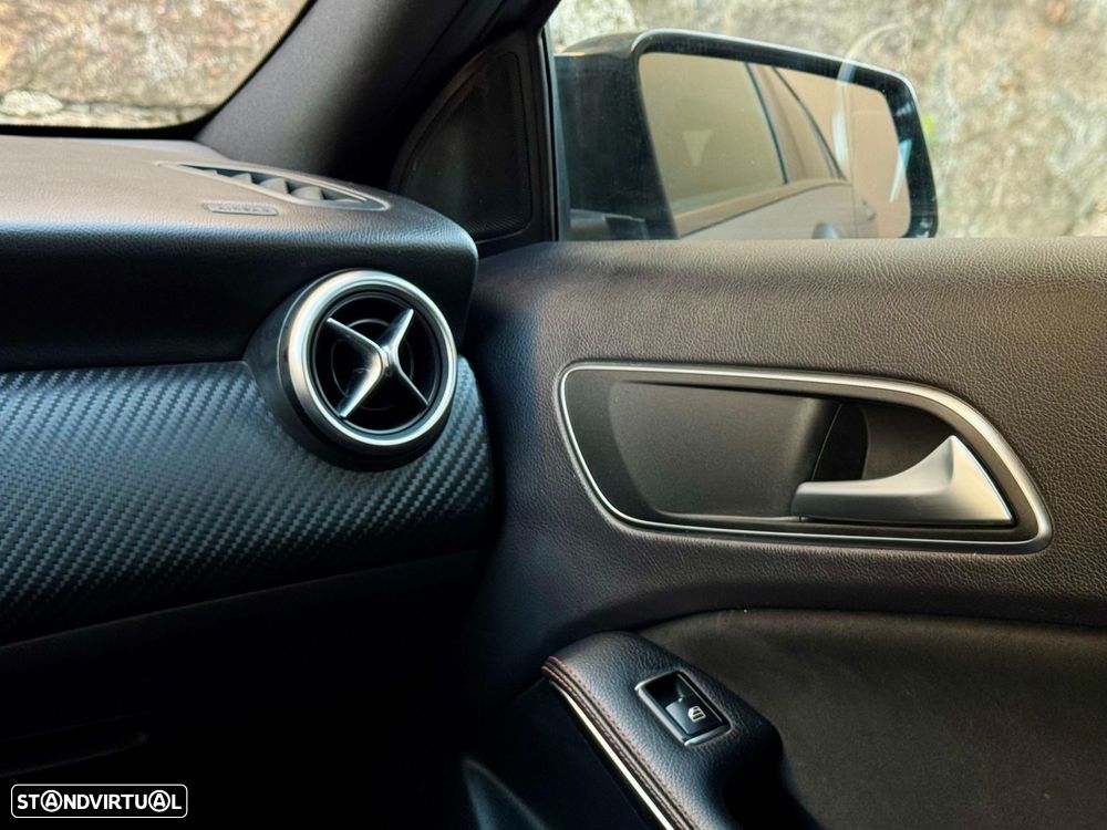 Mercedes-Benz A 180 d AMG Line - 41