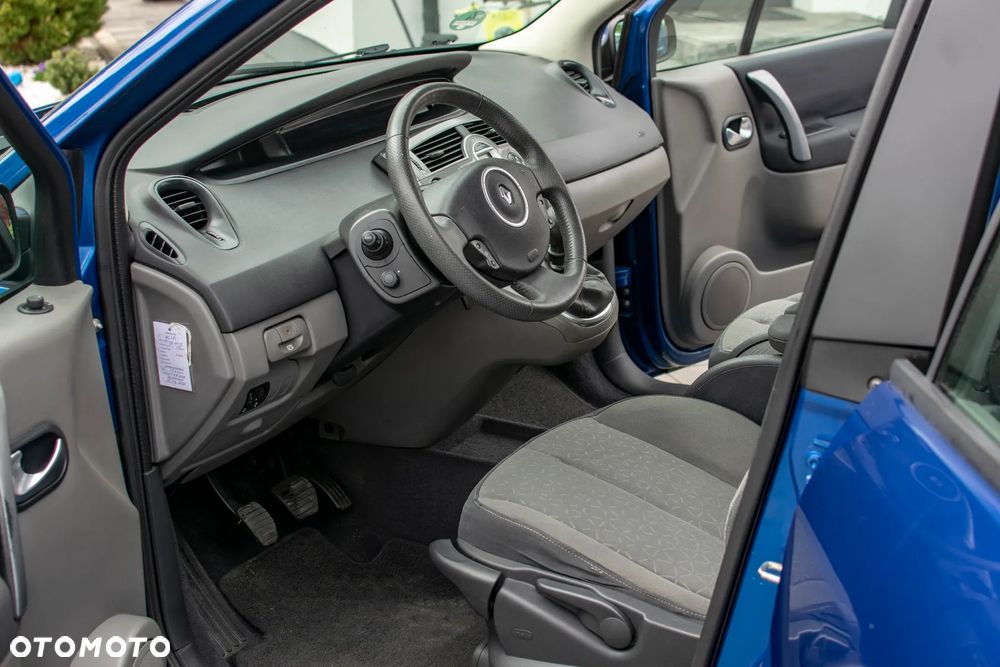 Renault Scenic - 24