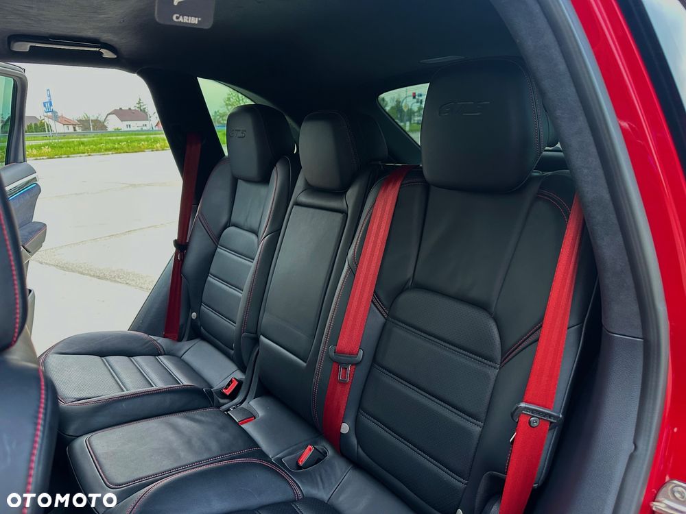 Porsche Cayenne GTS - 11