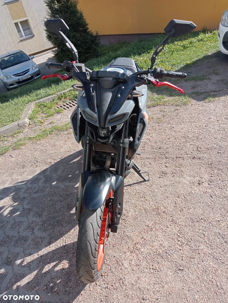Yamaha MT - 12