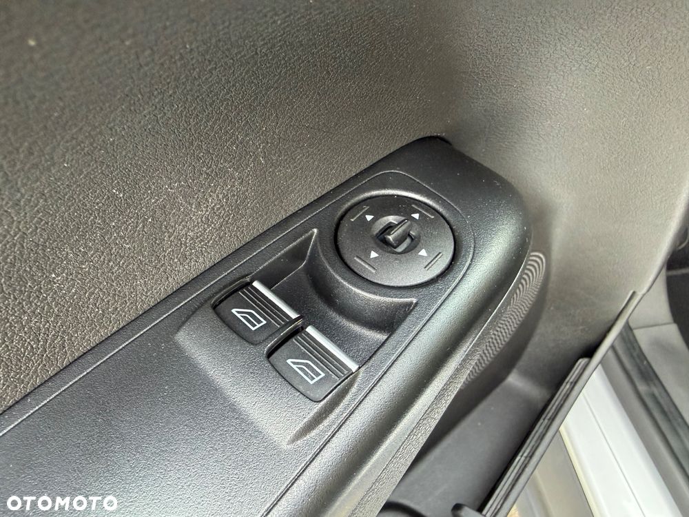 Ford Tourneo Courier 1.5 TDCi S&S Titanium - 35