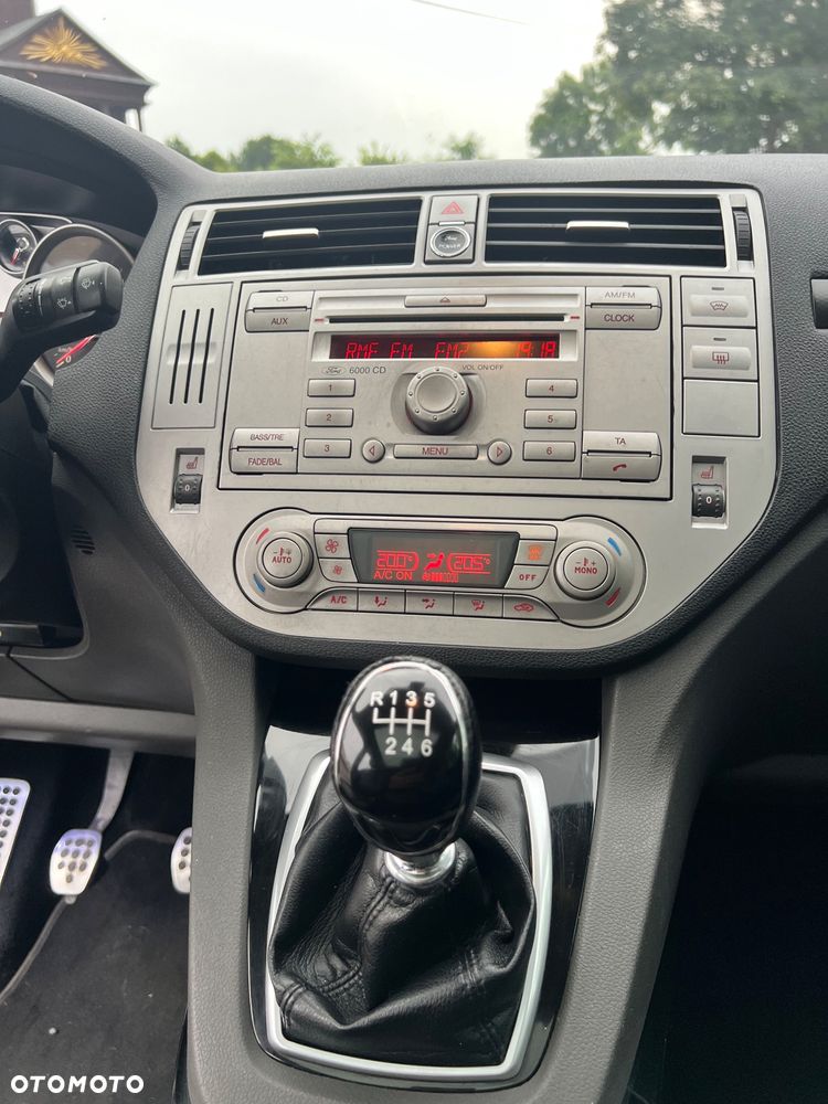 Ford Kuga 2.0 TDCi 4x4 Titanium - 9