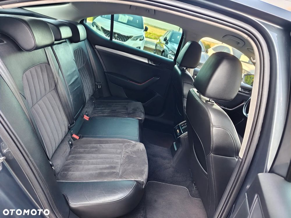 Skoda Superb 2.0 TDI Style DSG - 8