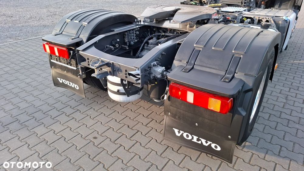 Volvo FM 430 / PEŁNY ADR / HYDRAULIKA + PRZYSTAWKA DO KOMPRESORA / MASA WŁASNA 6620 kg - 19