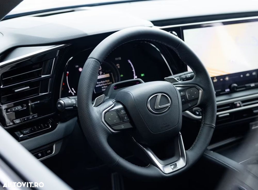 Lexus Seria RX - 17