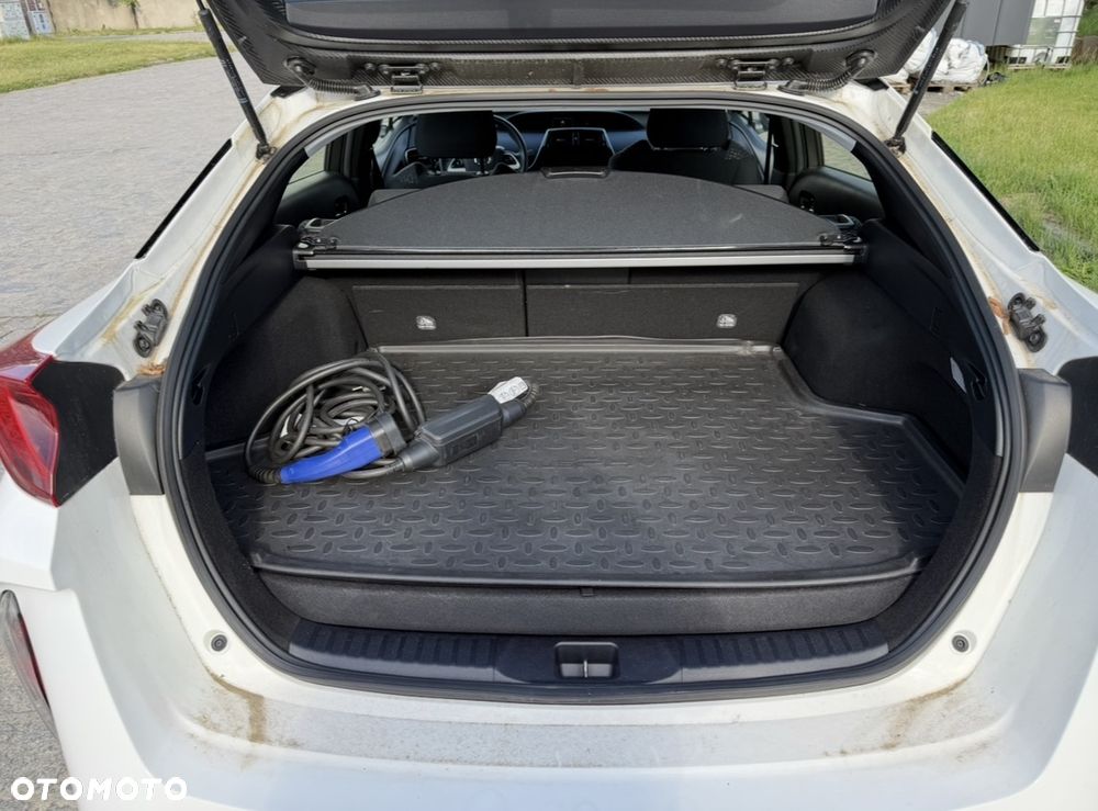 Toyota Prius - 14