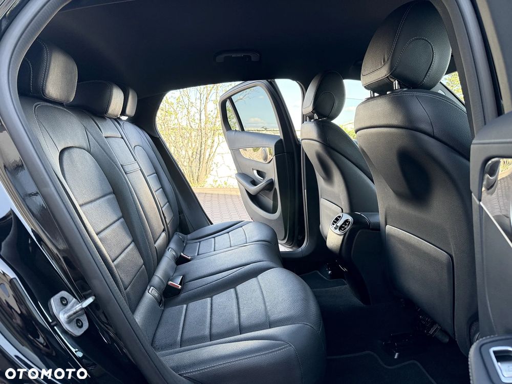 Mercedes-Benz GLC - 25