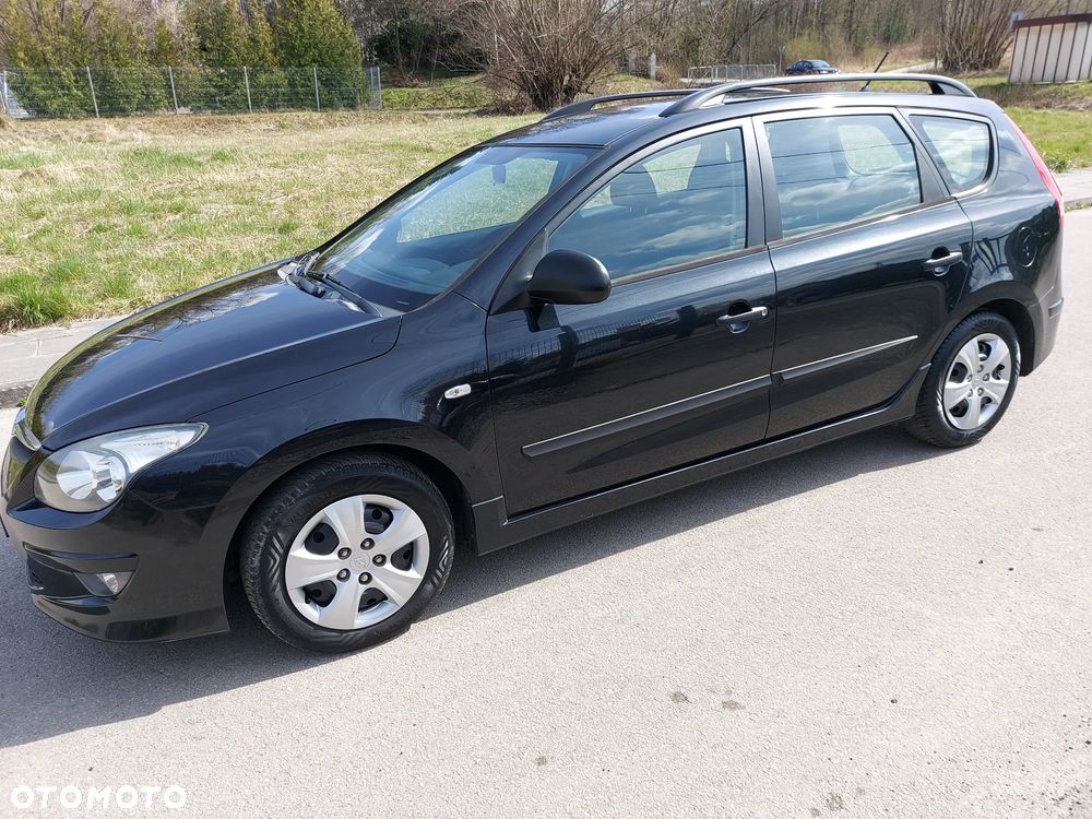 Hyundai i30 i30cw 1.4 FIFA WM Edition - 2