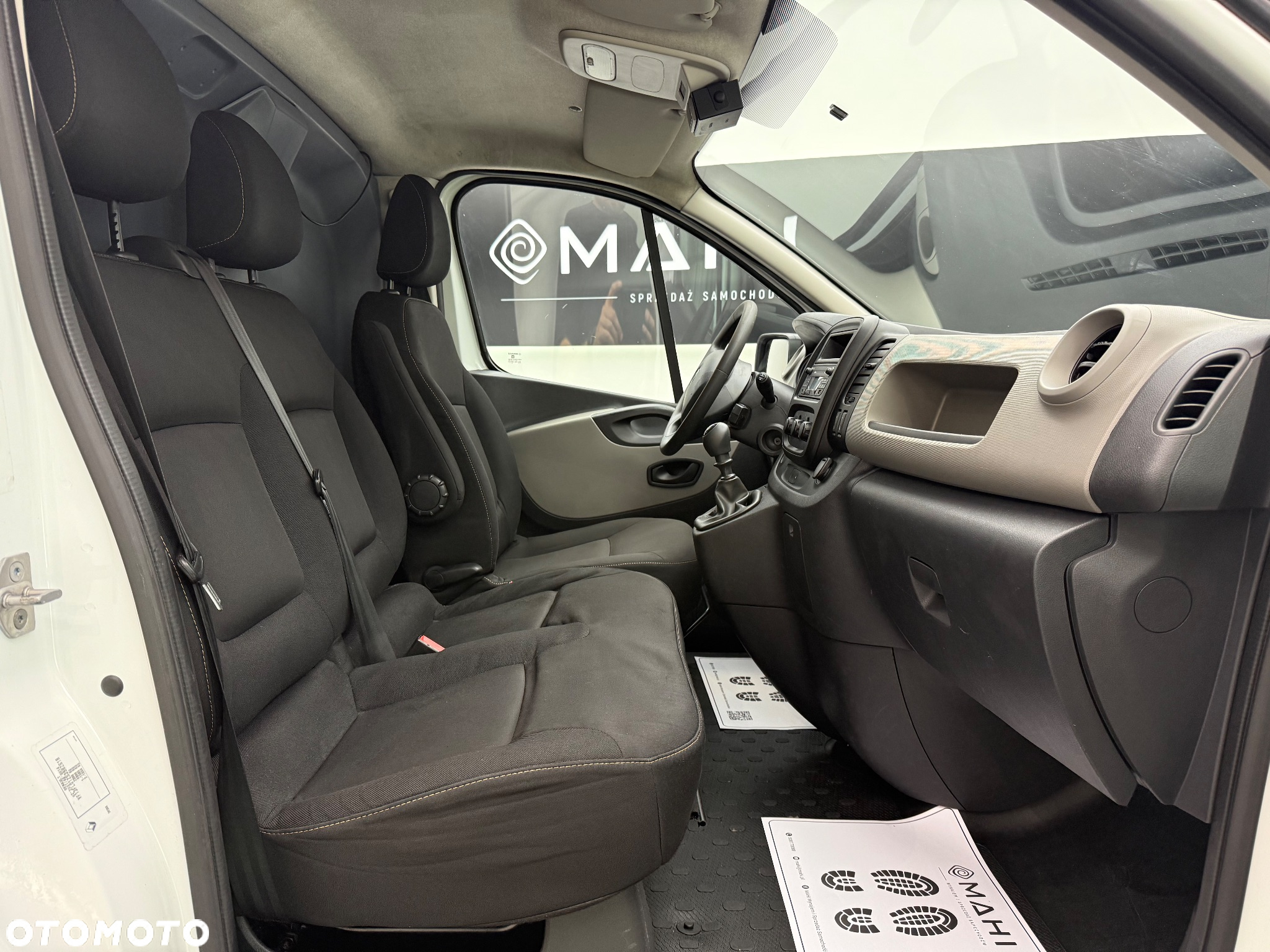 Renault Trafic - 19