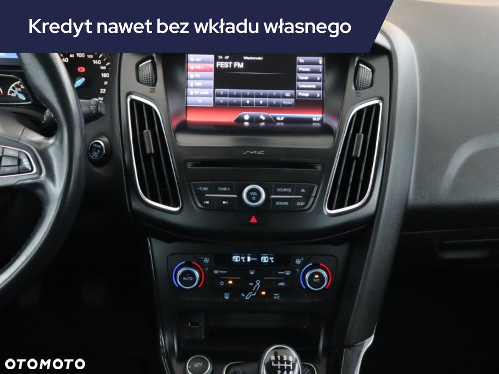 Ford Focus SW - 15