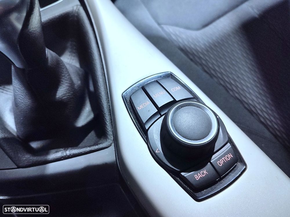 BMW 116 d EDynamics Advantage - 18