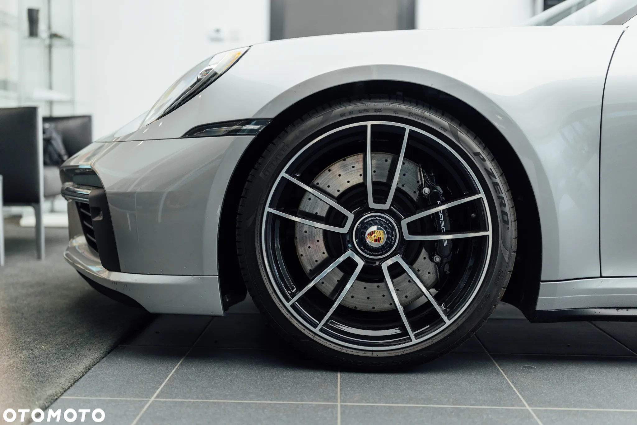 Porsche 911 Carrera Turbo Cabrio - 17