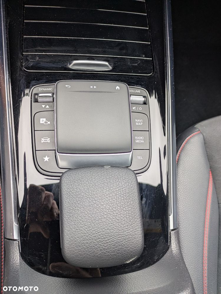 Mercedes-Benz GLA - 20