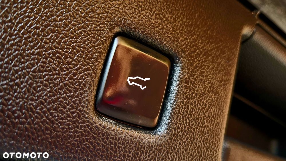 Ford Kuga 2.5 Duratec PHEV ST-LINE X - 20