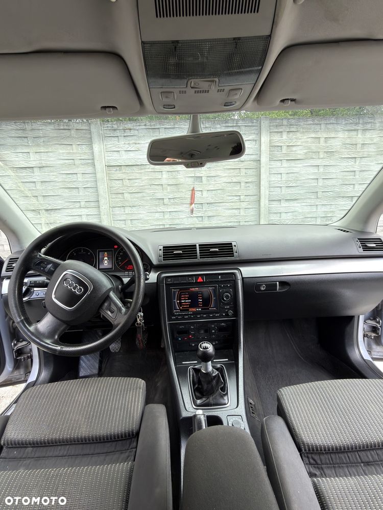 Audi A4 Limousine - 2