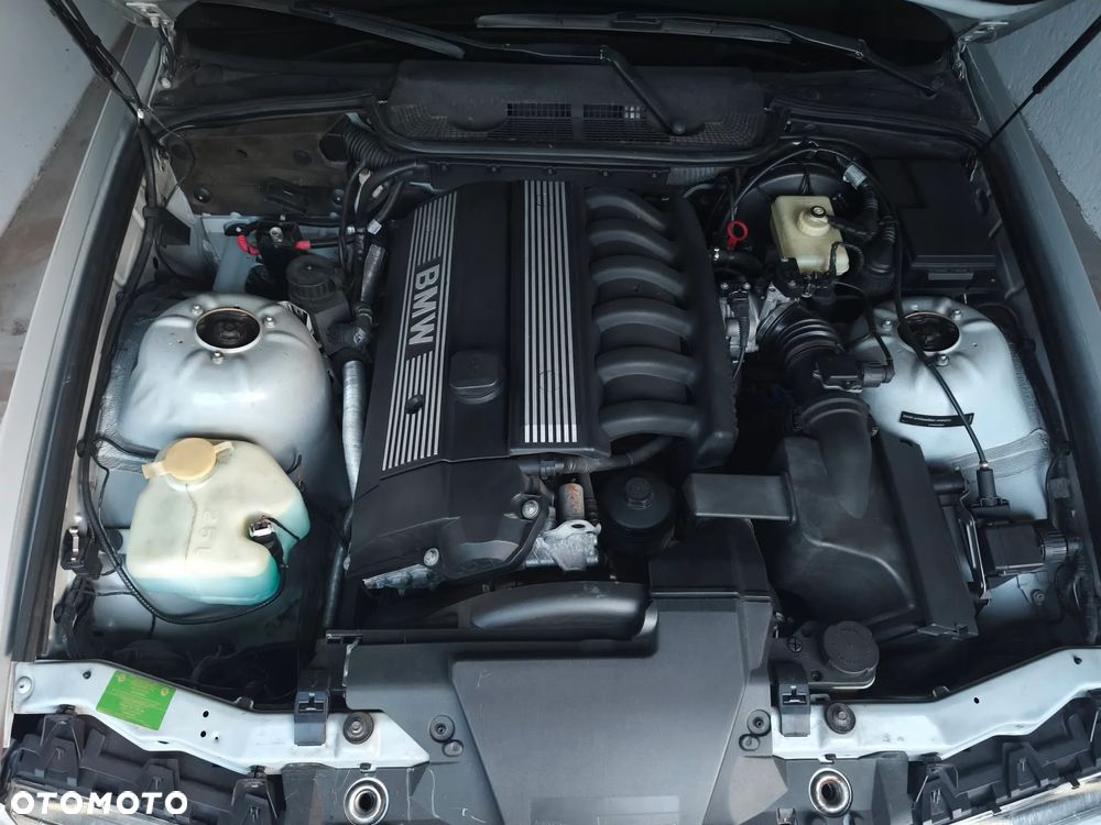 BMW Seria 3 - 25