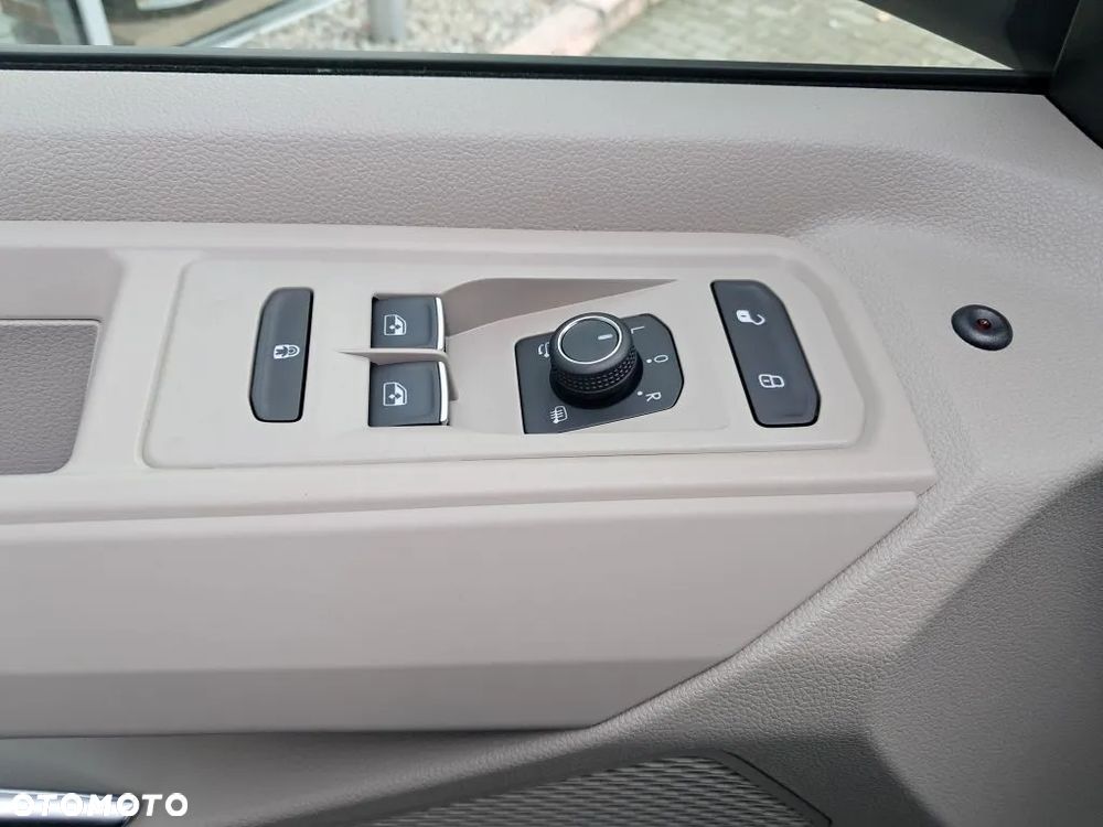 Volkswagen Multivan 2.0 TDI L1 Edition DSG - 23