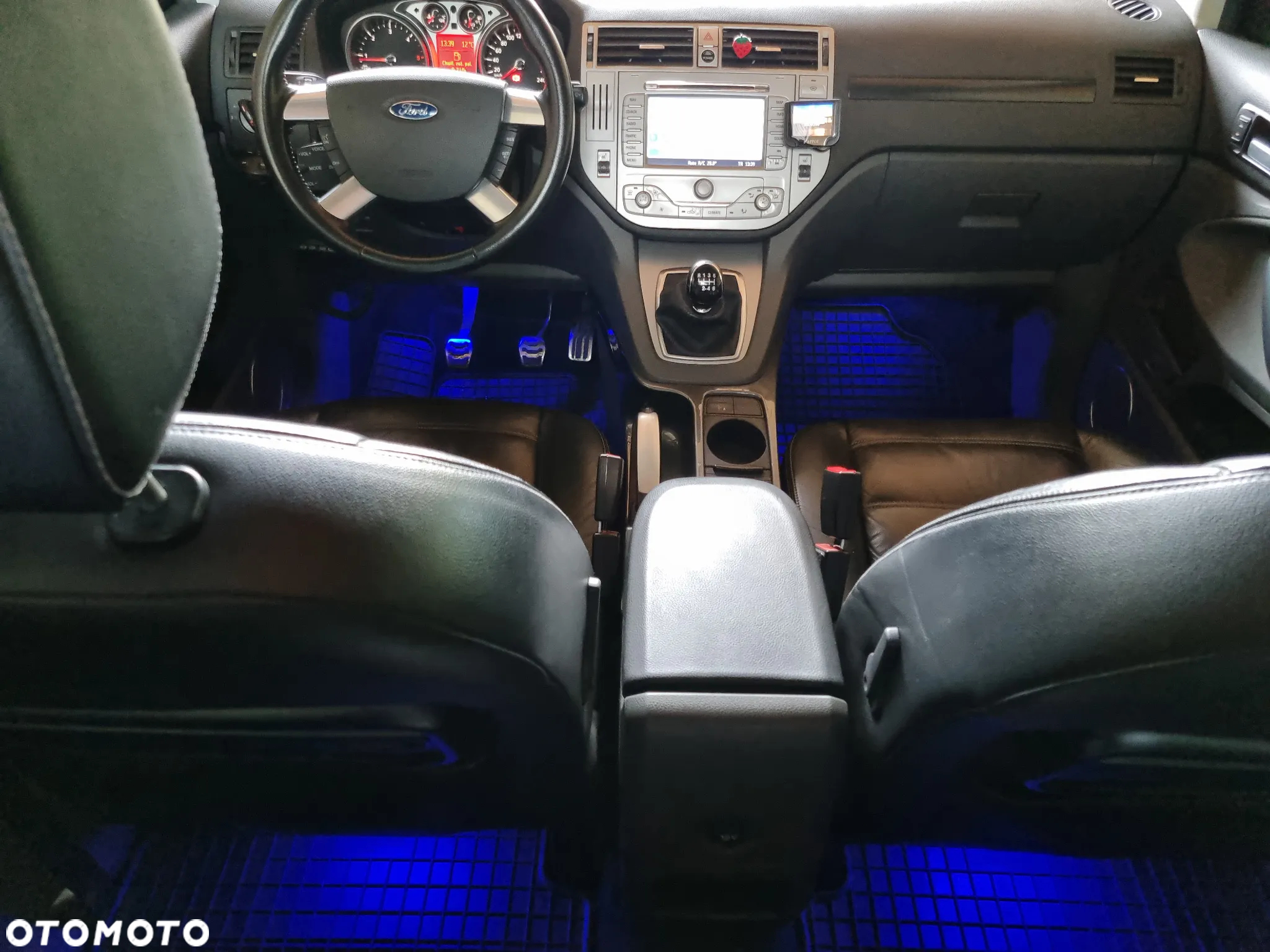 Ford Kuga 2.0 TDCi 4x4 Titanium - 6