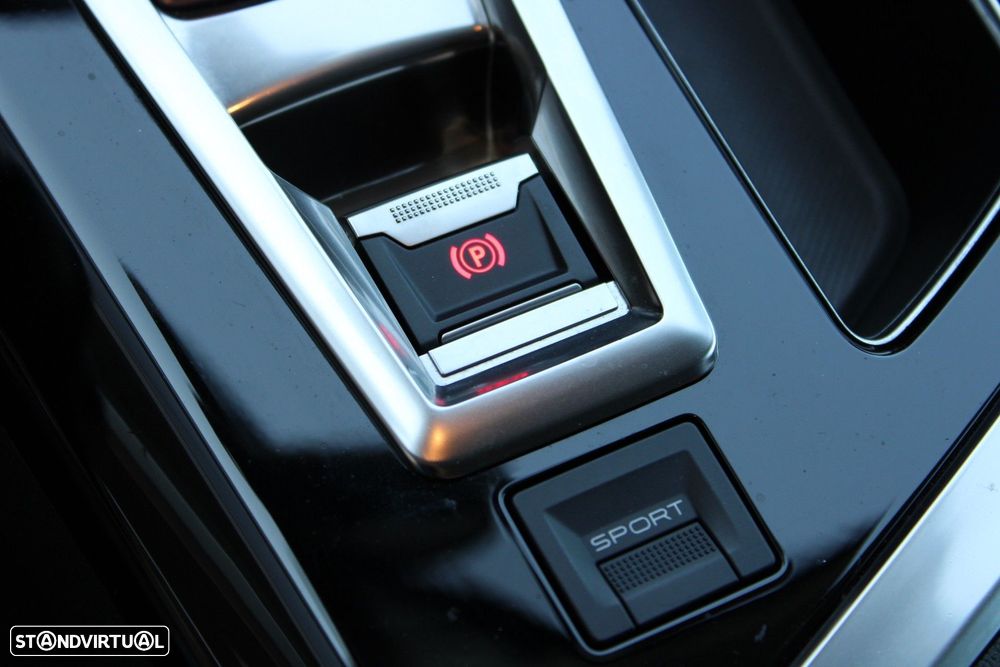 Peugeot 3008 PureTech 130 Stop & Start GPF EAT8 Active - 11