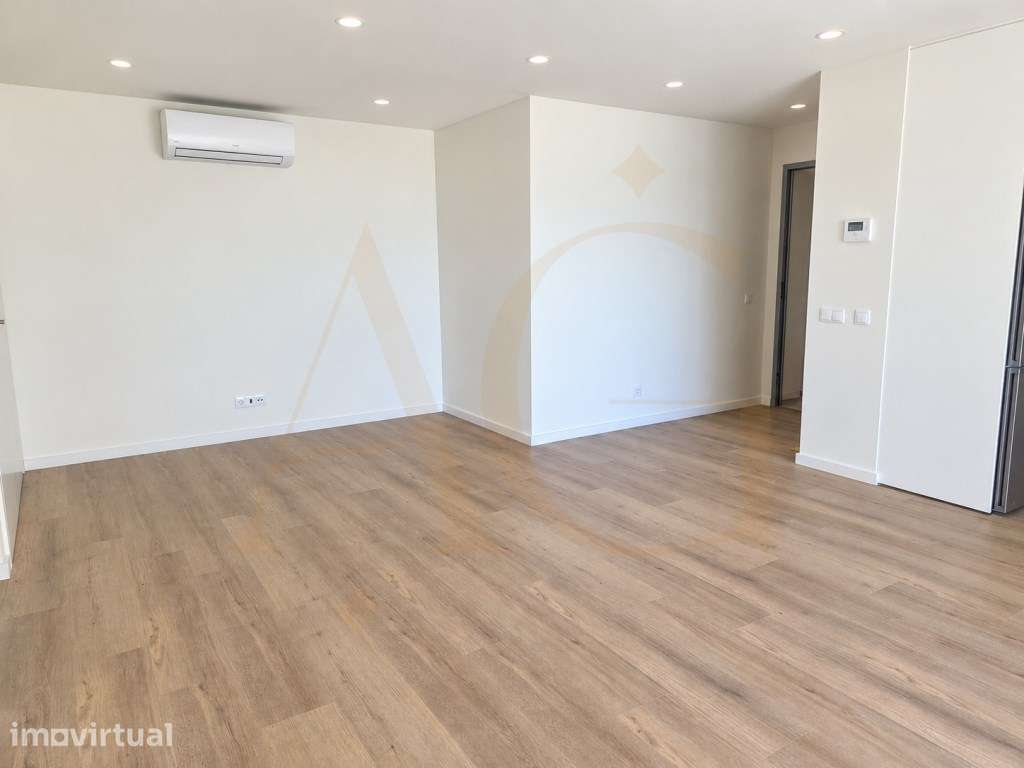 Apartamento T2 Moderno com piscina e Garagem em Cabanas de Tavira - Grande imagem: 4/19
